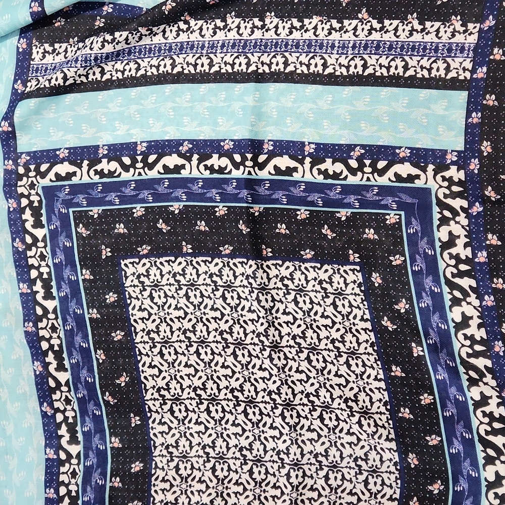 Loft Outlet Infinity Scarf - Picture 4 of 4